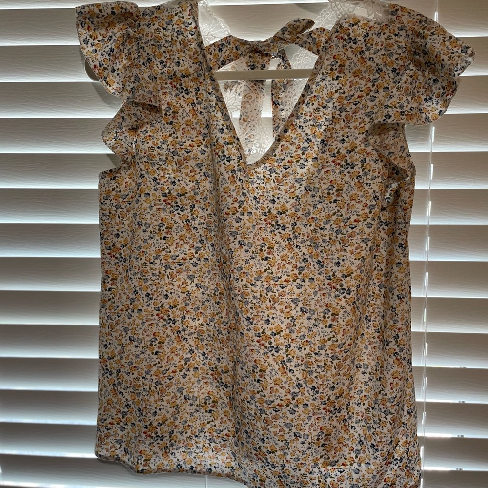 Floral Ruffle Sleeve Top